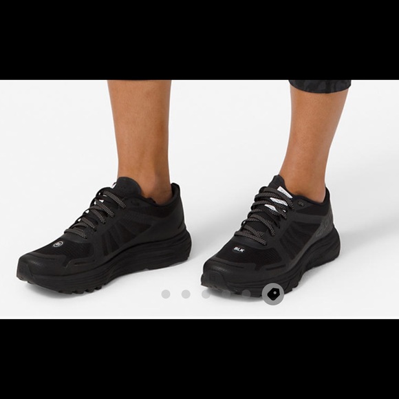 Collection of ISO shoes - Picture 5 of 5